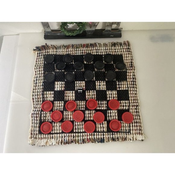 Checkers Board Game with Rug Board 12" x 12½”  12 Black 12 Red Checkers Vintage - Picture 10 of 16
